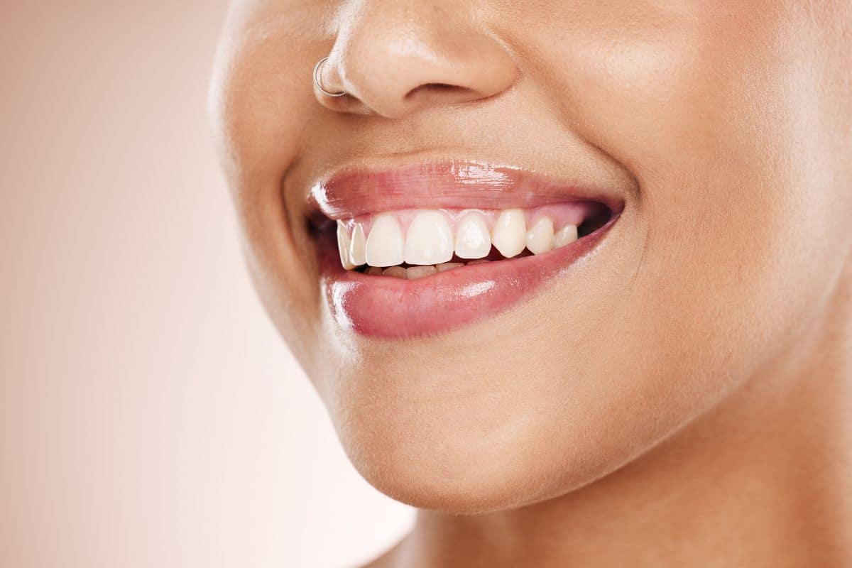 Featured image for “What to Expect During a Cosmetic Dentistry Consultation (Step-by-Step Guide)”