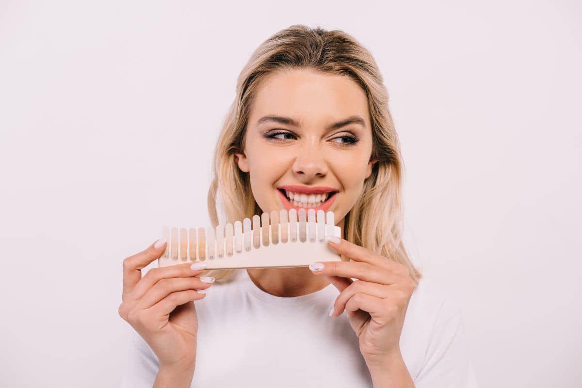 Featured image for “Can You Get Veneers or Whitening with Periodontal Disease? An Expert Analysis”
